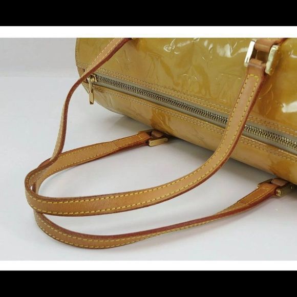 Authentic LOUIS VUITTON Bedford Beige Vernis Leather Hand B… - Picture 8 of 17